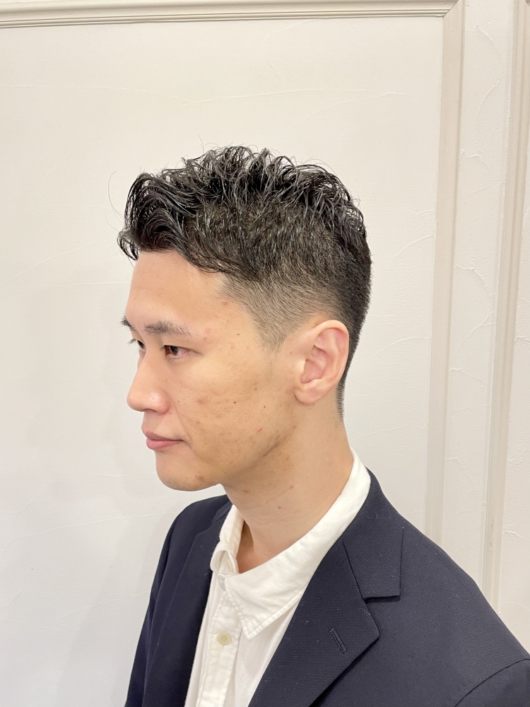 ビジネスマンにオススメ 直毛改善アイロンパーマ 七三アップバングショート ヘアカタログ Y S Barber Ginza Lounge 銀座の高級理容室 床屋 ワイズバーバー