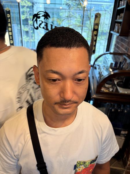 フェードバズニグロ